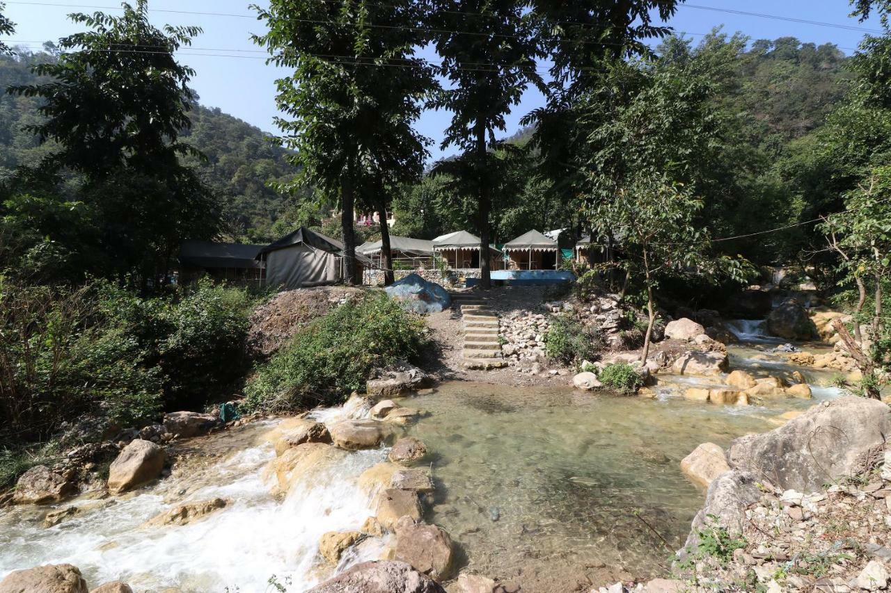 Oyo 23439 Tapovan Heights Camp & Resort Narendra Nagar Exteriör bild